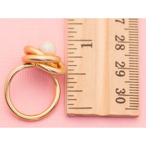 Sarah Coventry's Egyptian Snake's Den Gold Tone Ring Size 6 H5 - Picture 3 of 3